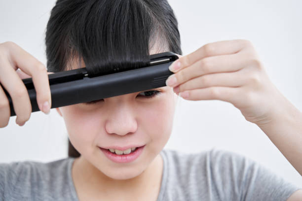 japońskie gimnazjum dziewczyny robiące grzywkę - adolescence teenagers only teenager making a face zdjęcia i obrazy z banku zdjęć