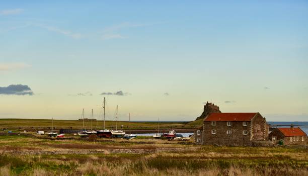 Holy Island Lindisfarne, England lindisfarne monastery stock pictures, royalty-free photos & images