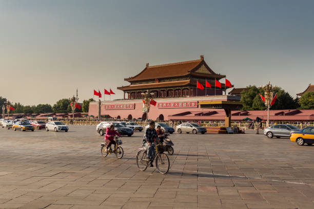 tiananmen o la puerta de la paz celestial en beijing, símbolo de china - changan avenue fotografías e imágenes de stock