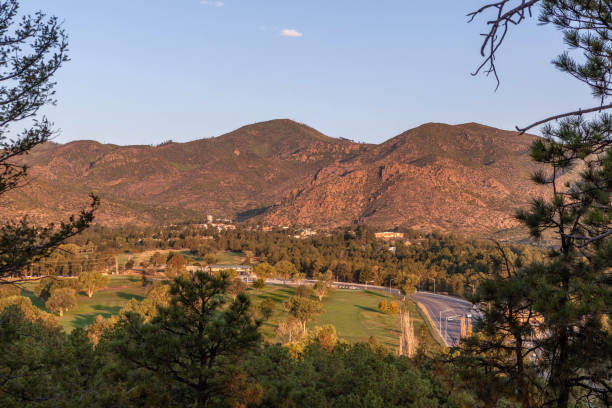 il campo da golf della contea di los alamos - alamos foto e immagini stock