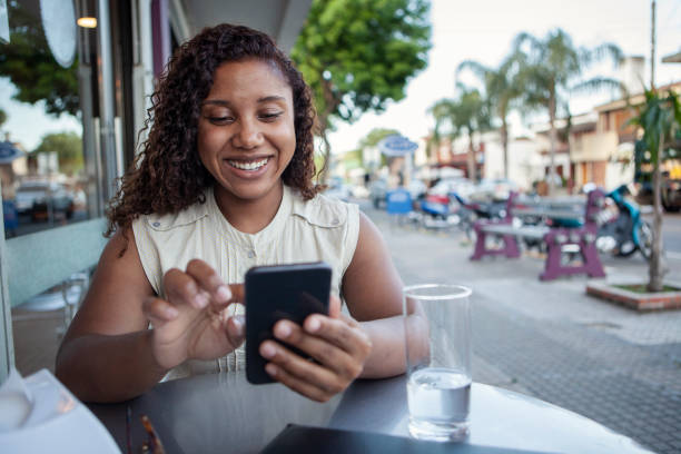 istock Black woman online dating 1286928455