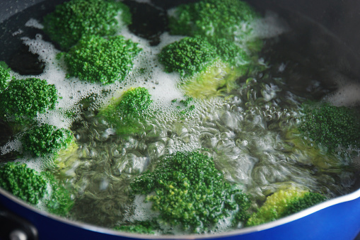 Boil the broccoli in boiling water.