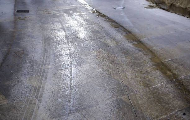 istock Wet street floor 1286990830