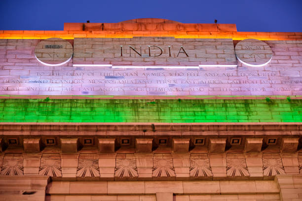 india gate war memorial in new delhi, india - new delhi india night government imagens e fotografias de stock