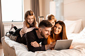 familienhotel.jpg?b=1&s=170x170&k=20&c=rZyEERNe_EyRiRPAi52G84Owv1sOoEbigc1XYjFnBxw=