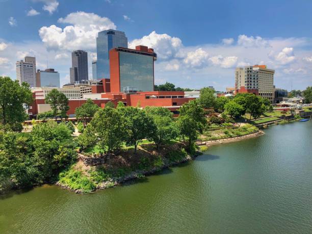 istock Little Rock City Skyline -- Summer Morning 1287155363