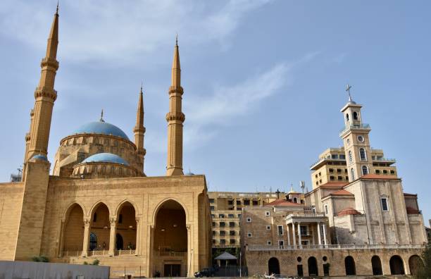 istock Mohammad Al-Amin Mosque and St. Georges Maronite Cathedral 1287172867