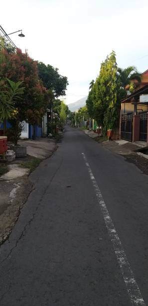 istock Street to mountain 1287189551