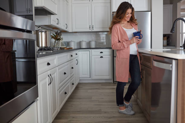 istock Slow morning + good coffee = Sunday happiness 1287279080