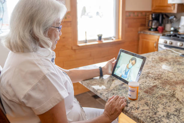istock Senior on a telemedicine call 1287537979