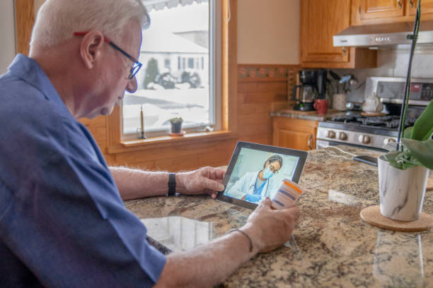 istock Senior on a telemedicine call 1287537983