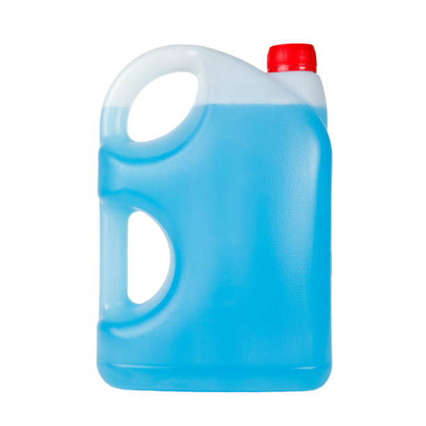 istock Can with blue windshield washer fluid, winter antifreeze car screen wash 1287585938