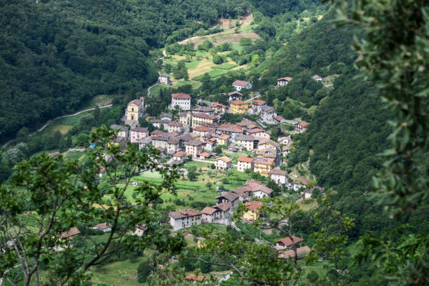 istock A small Italian village 1287631585