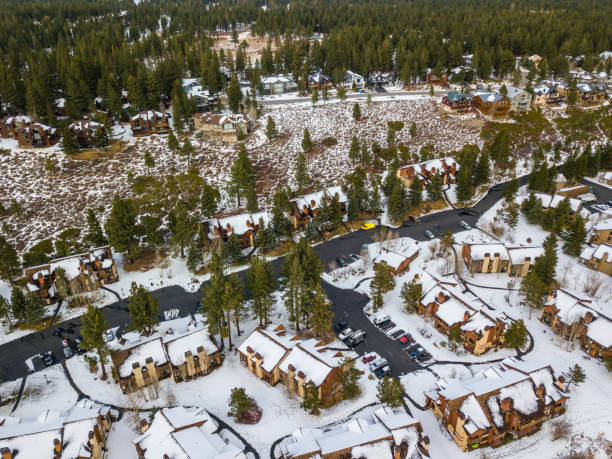 istock First snow of the season - 4K 1287702216
