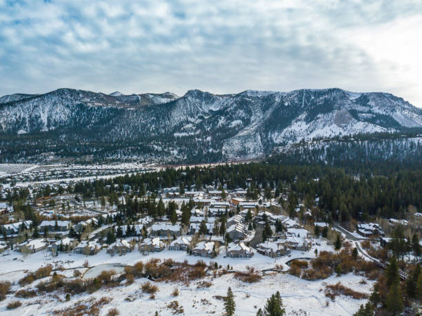 istock First snow of the season - 4K 1287702237