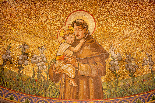 Belaggio - The mosaic of St. Anthony of Padus in church Chiesa di San Giacomo by Venetian school from end of 19. cent.