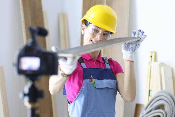 Builder blogger shoots apartment renovation tips closeup