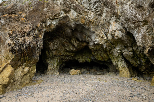 istock Grotto of Crozon 1287791630