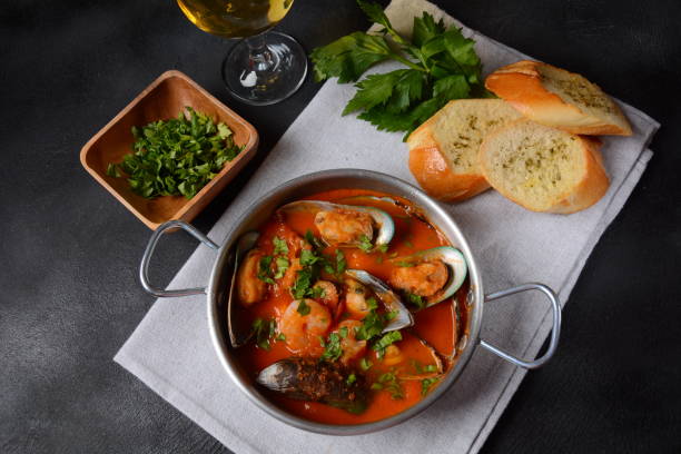 French seafood bouillabaisse soup/fish stew French seafood bouillabaisse soup/fish stew Chowder stock pictures, royalty-free photos & images