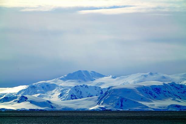istock The white cloud and  iceberg are like an oily canvas. 1287848336