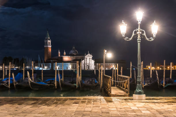 chiesa di san giorgio by night with acqua alta (high water) from san marco square in venice, venezia - acqua alta imagens e fotografias de stock