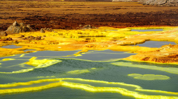 istock Sulphur Springs of Dallol 1287930124
