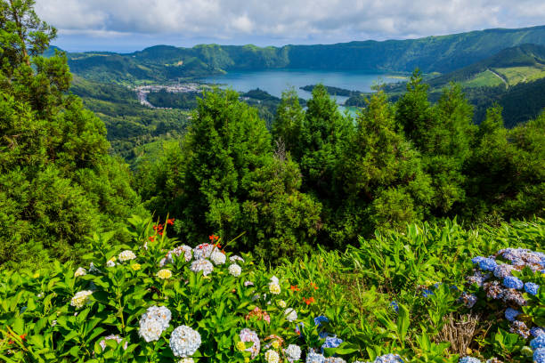 istock Lake of Sete Cidades 1288063754
