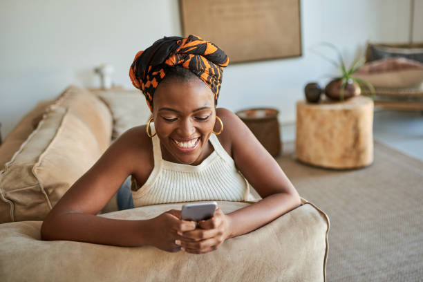 istock Sweet texts are always worth sending 1288078134