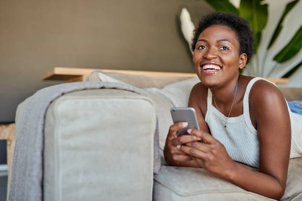 istock Unlimited texts = unlimited smiles 1288078175