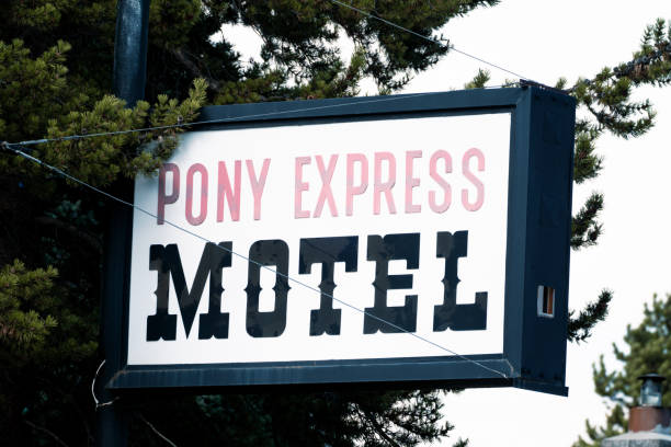 sign for the pony express motel - pony express imagens e fotografias de stock