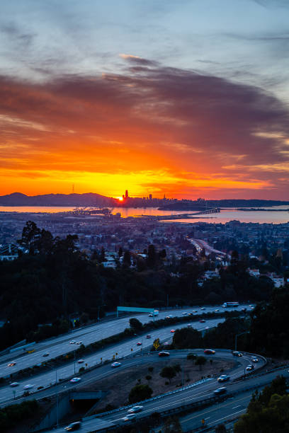 istock San Francisco Skyline at Dusk from the Oakland Hills 1288180965