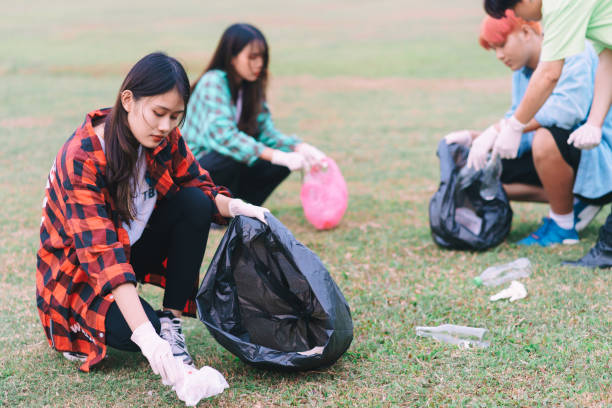 istock Teenager protect enviroment 1288220025