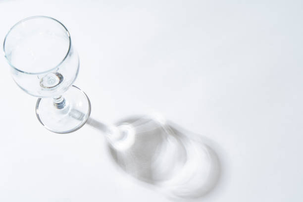 Translucent effect of wavy striped glass wall