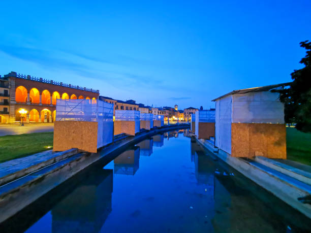 istock Piazza Prato della Valle in Italy in the evening 1288312704