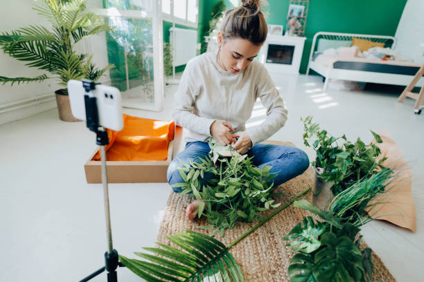 istock Houseplant haul unboxing 1288319154