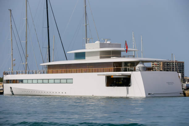 mega yacht venus attraccò a maiorca, commissionato dal defunto steve jobs. - steve jobs foto e immagini stock