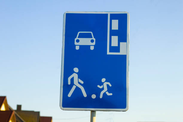 Traffic sign living street