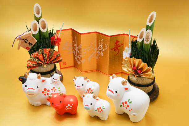 istock Ox Year greeting cards, New Year material (2021 New Year zodiac) 1288336124