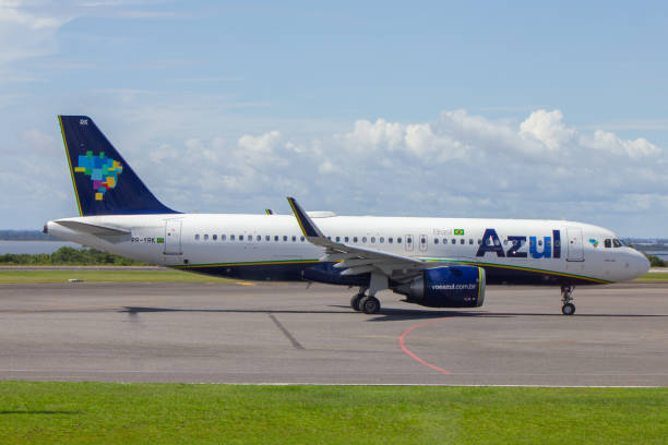 Airbus A320 Neo (PR-YRK) from Azul Brazilian Airlines Santarem/Para/Brazil - May 11, 2019: Airbus A320 Neo (PR-YRK) from Azul Brazilian Airlines taxiing along the runways at Santarem Airport (SBSN) after landing. para ascending stock pictures, royalty-free photos & images