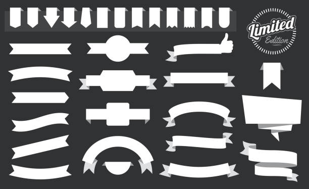 흰색 리본 세트, 배너, 배지, 라벨 - 검은 색 배경의 디자인 요소 - 리본 stock illustrations