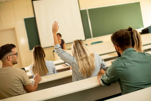 universität srudents im klassenzimmer - studygroup stock-fotos und bilder