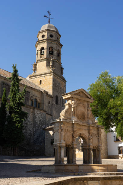 旧市街のヌエストラ・セニョーラ・デ・バエザのナティビダード大聖堂、ユネスコの世界遺産、ジャンヌ、スペイン。 - jabalquinto ストックフォトと画像
