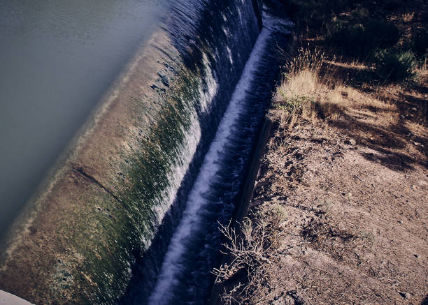 the ditches, inheritance of the Muslim past, run through the Segura valley to irrigate the orchards