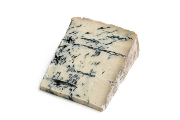 queijo gorgonzola isolado no fundo branco - block portion part of french culture - fotografias e filmes do acervo