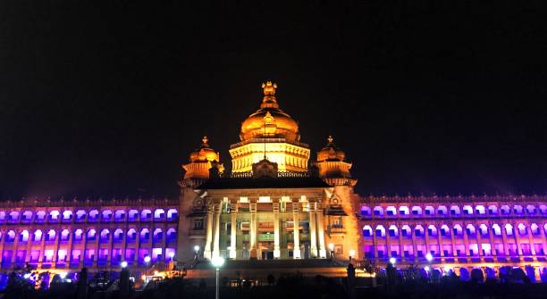 vidhana soudha - bangalore india parliament building vidhana soudha imagens e fotografias de stock