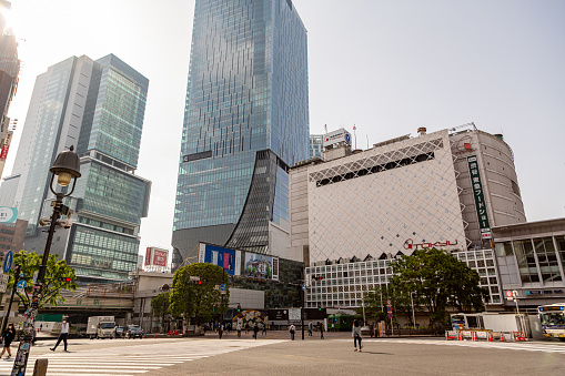 On Wednesday, May 13, 2020, Tokyo, the city of Shibuya, where you can refrain from going out.\nPhotographed around Shibuya station.\nPrime Minister Abe declared a state of emergency nationwide in April and was urged not to go out unnecessarily.