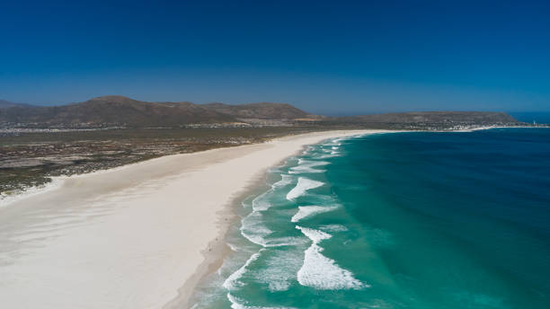 istock The long beach in Cape Town 1288595091