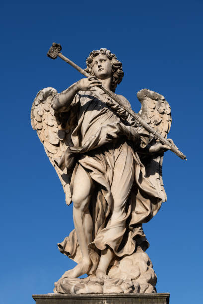 istock Angel With The Sponge Sculpture 1288605773