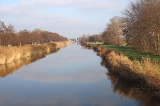 istock Water called Hennipsloot which connect the Rotte with river Hollandsche IJssel 1288646836