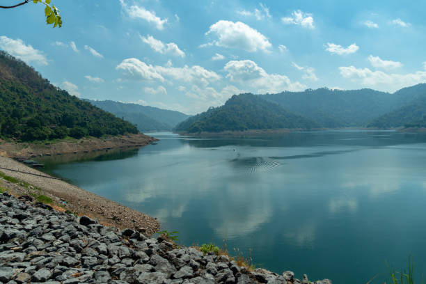 istock Long tail boat for tour around the dam 1288650991